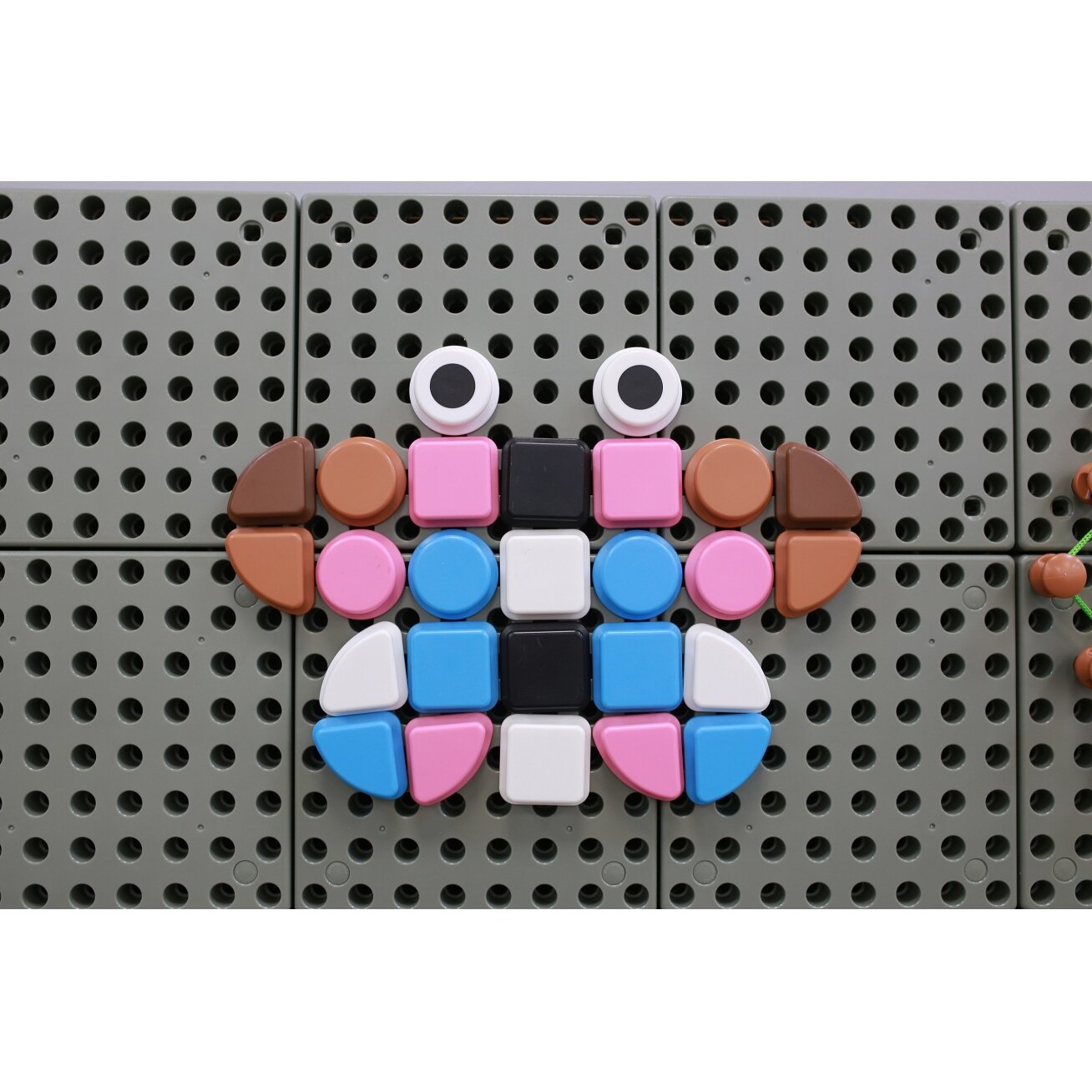 MASTERKIDZ Geometriniai lentų elementai 256 vnt. 2