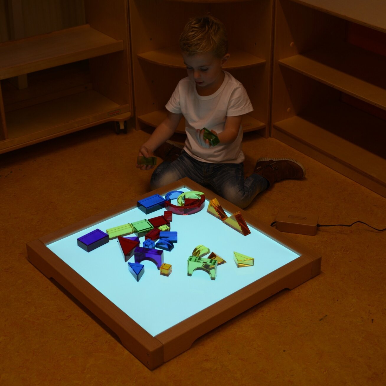 MASTERKIDZ LED šviesos panelis – spalvų keitimas nuotolinio valdymo pultu 2