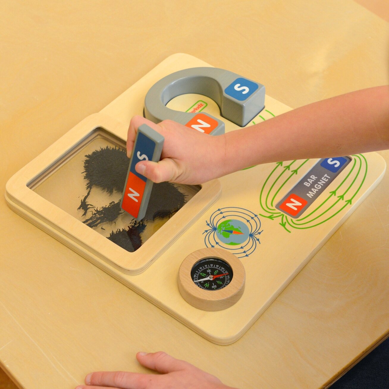 MASTERKIDZ Magnetinis edukacinis žaidimas – Montessori kompaso lentelė 2