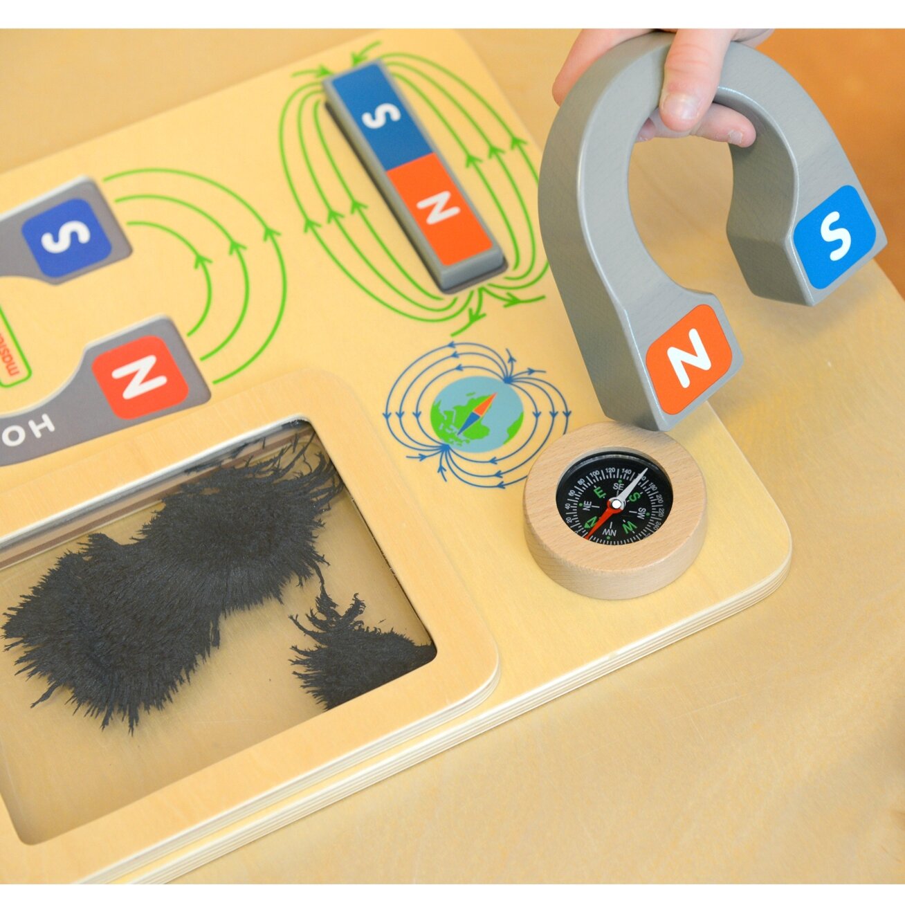 MASTERKIDZ Magnetinis edukacinis žaidimas – Montessori kompaso lentelė 5 MASTERKIDZ Magnetinis edukacinis žaidimas – Montessori kompaso lentelė 5