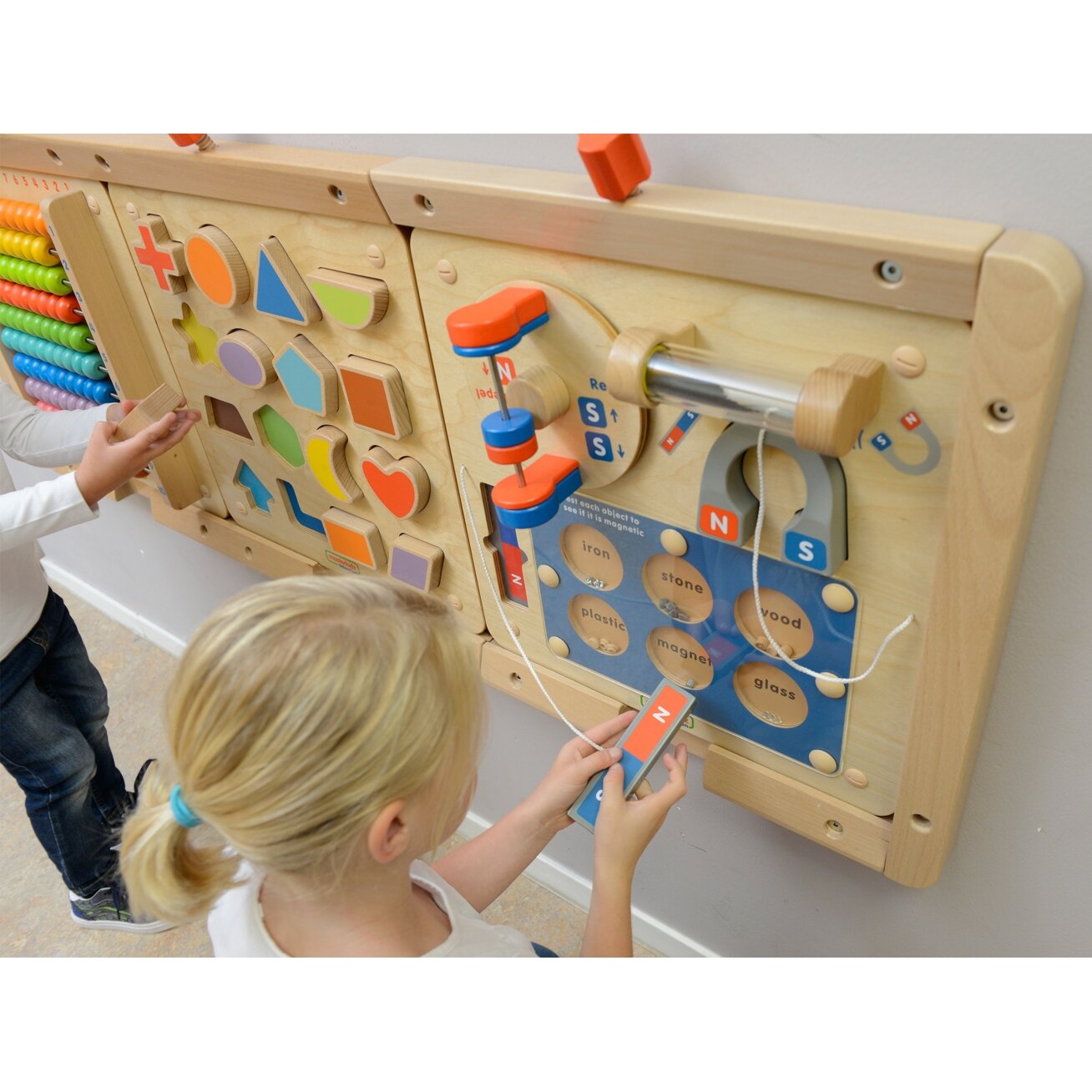 MASTERKIDZ Magnetinės traukos pažinimas – sieninė edukacinė lenta Flex Montessori 2 MASTERKIDZ Magnetinės traukos pažinimas – sieninė edukacinė lenta Flex Montessori 2