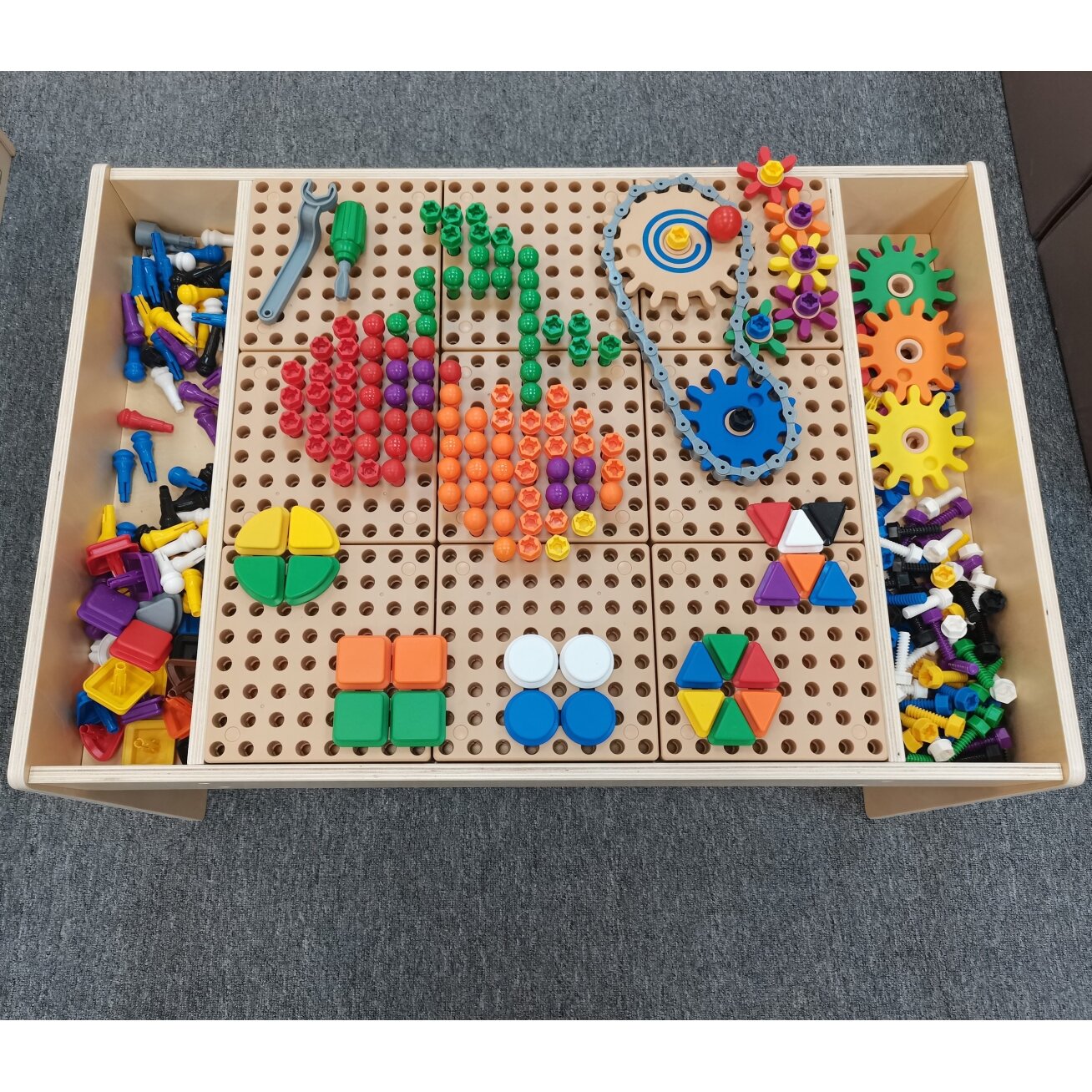 MASTERKIDZ Medinis edukacinis stalas + STEM WALL PRIEDAI 4 MASTERKIDZ Medinis edukacinis stalas + STEM WALL PRIEDAI 4