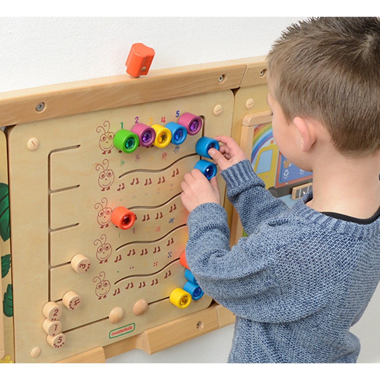 MASTERKIDZ Spalvoti vikšreliai – skaičių ir kiekių mokymasis – Montessori edukacinė sieninė lenta 4 MASTERKIDZ Spalvoti vikšreliai – skaičių ir kiekių mokymasis – Montessori edukacinė sieninė lenta 4