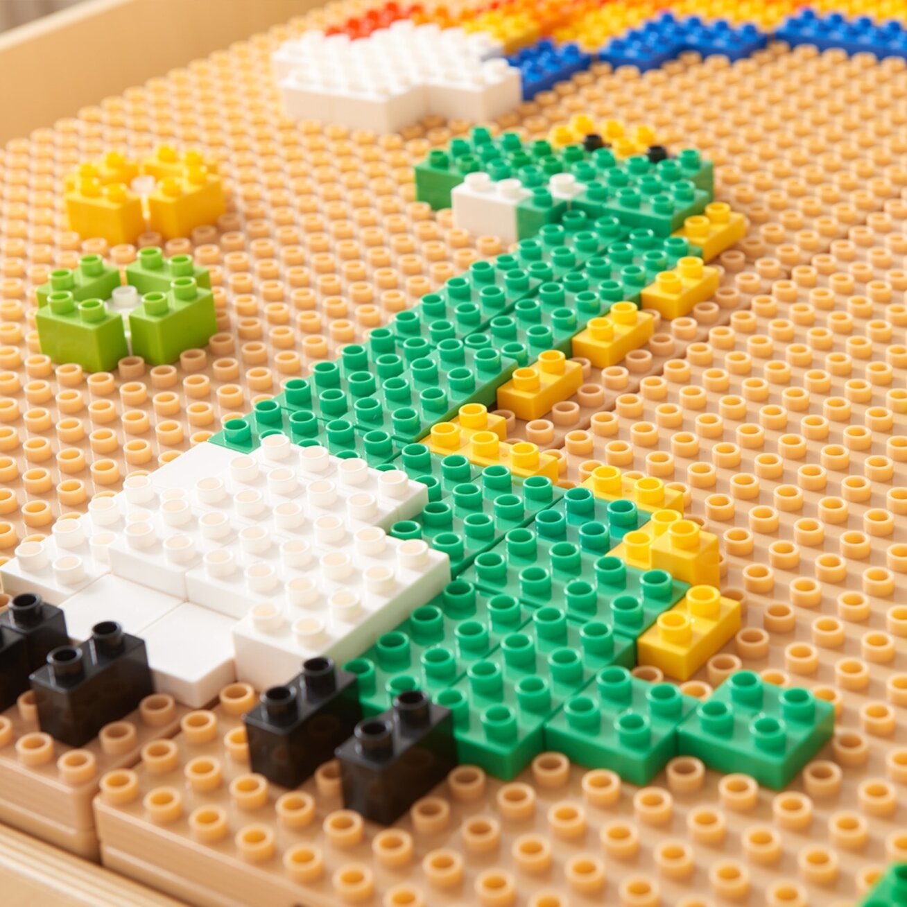 MASTERKIDZ STEM konstrukcinių kaladėlių rinkinys 135 vnt. su uždedamu elementu ant panelės 4 vnt. 6