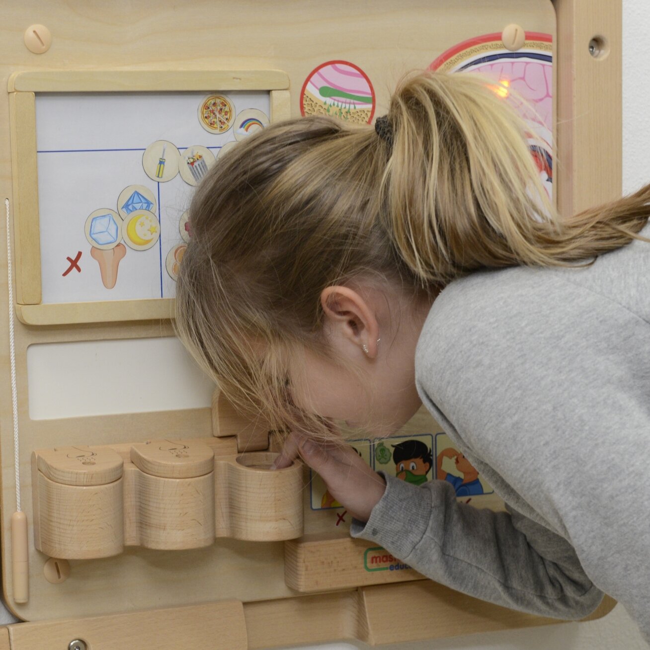 MASTERKIDZ Montessori edukacinė lentelė – uoslės pojūtis 6