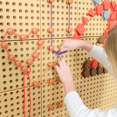 MASTERKIDZ Žiedelių ir virvelių rinkinys – STEM mokslinei-kūrybinei lentelei