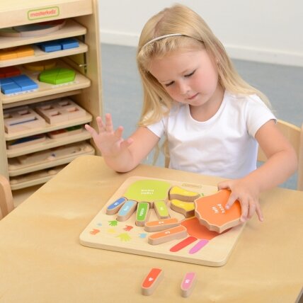 MASTERKIDZ Edukacinė medinė lentelė skaičiavimui ant pirštų 4