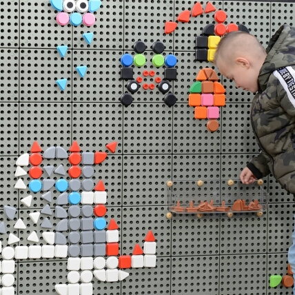 MASTERKIDZ Geometrinių figūrų formos žiedelių rinkinys 64 vnt. STEM lentoms 25