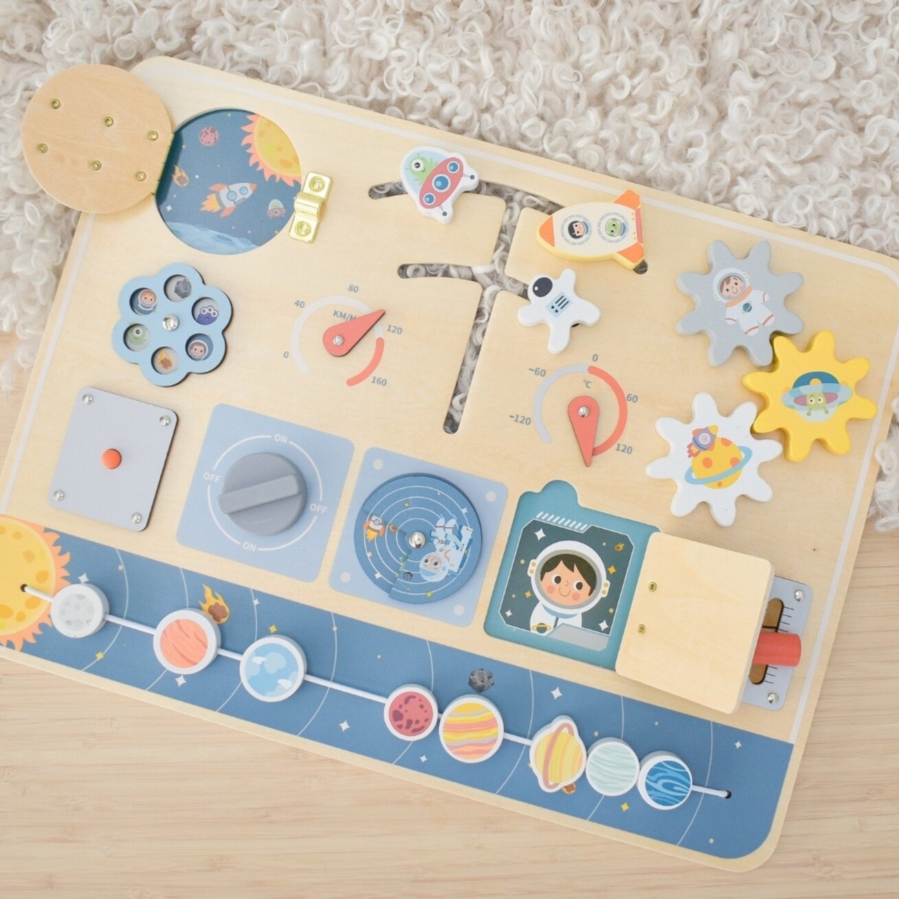 TOOKY TOY Medinė Montessori edukacinė veiklos lenta Astronautas Kosminis laivas 2 TOOKY TOY Medinė Montessori edukacinė veiklos lenta Astronautas Kosminis laivas 2