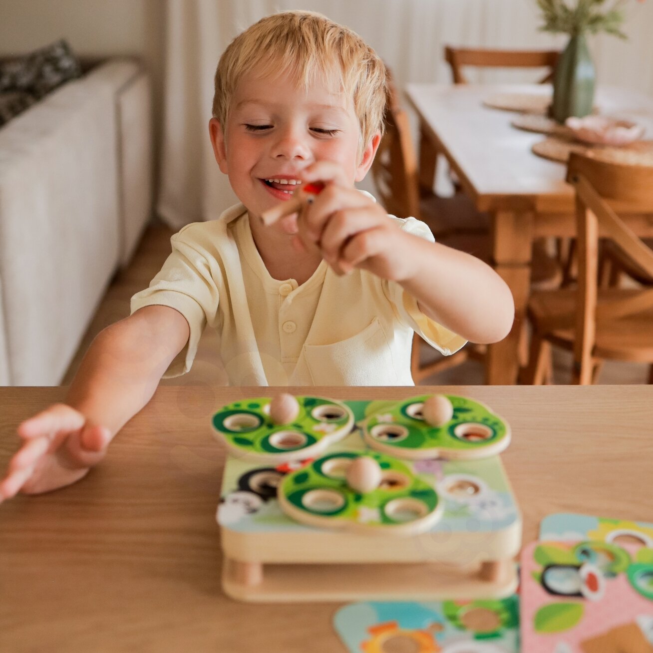 TOOKY TOY Medinis vikrumo žaidimas 2in1 Ištrauk kirmėlytes vaikams 2