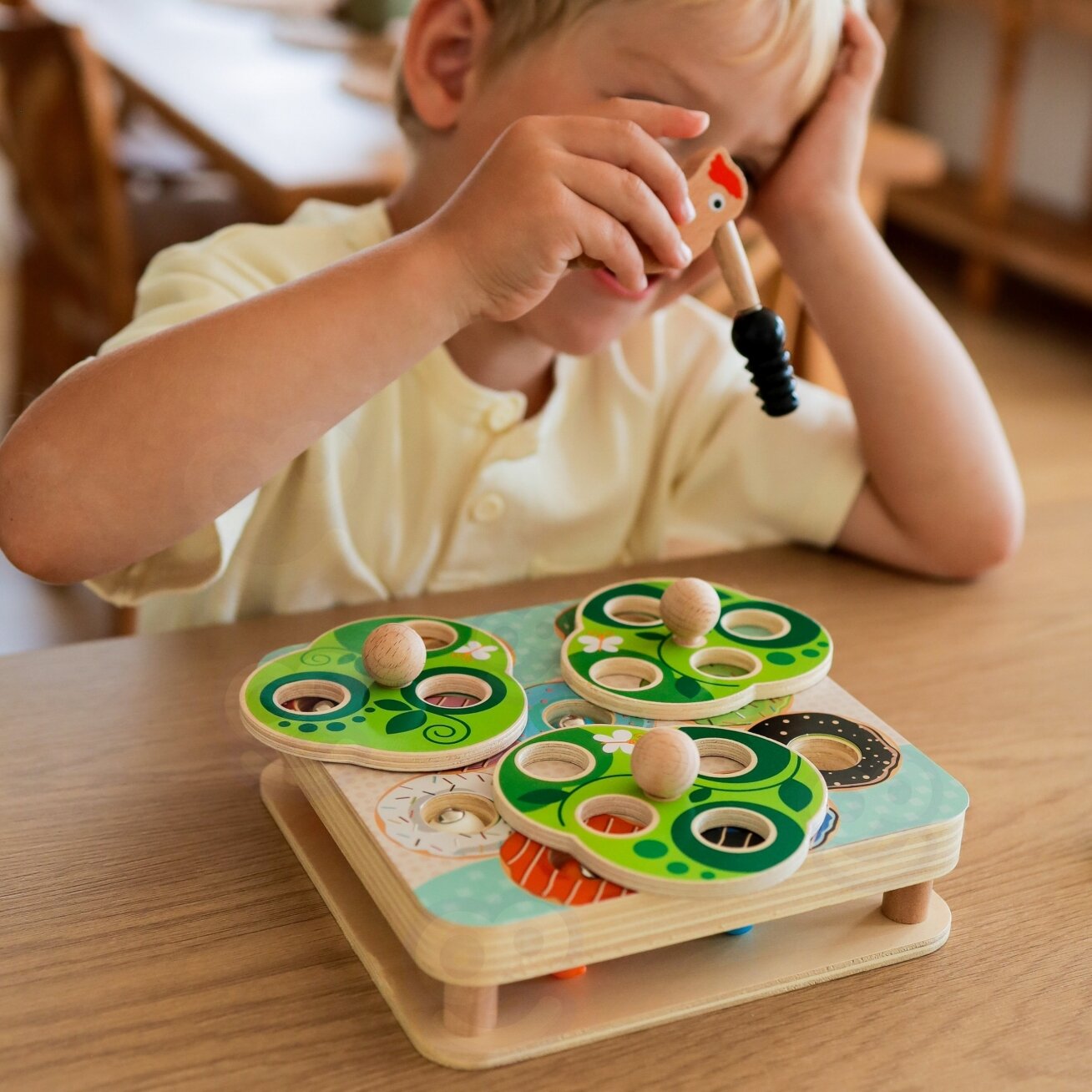 TOOKY TOY Medinis vikrumo žaidimas 2in1 Ištrauk kirmėlytes vaikams 5