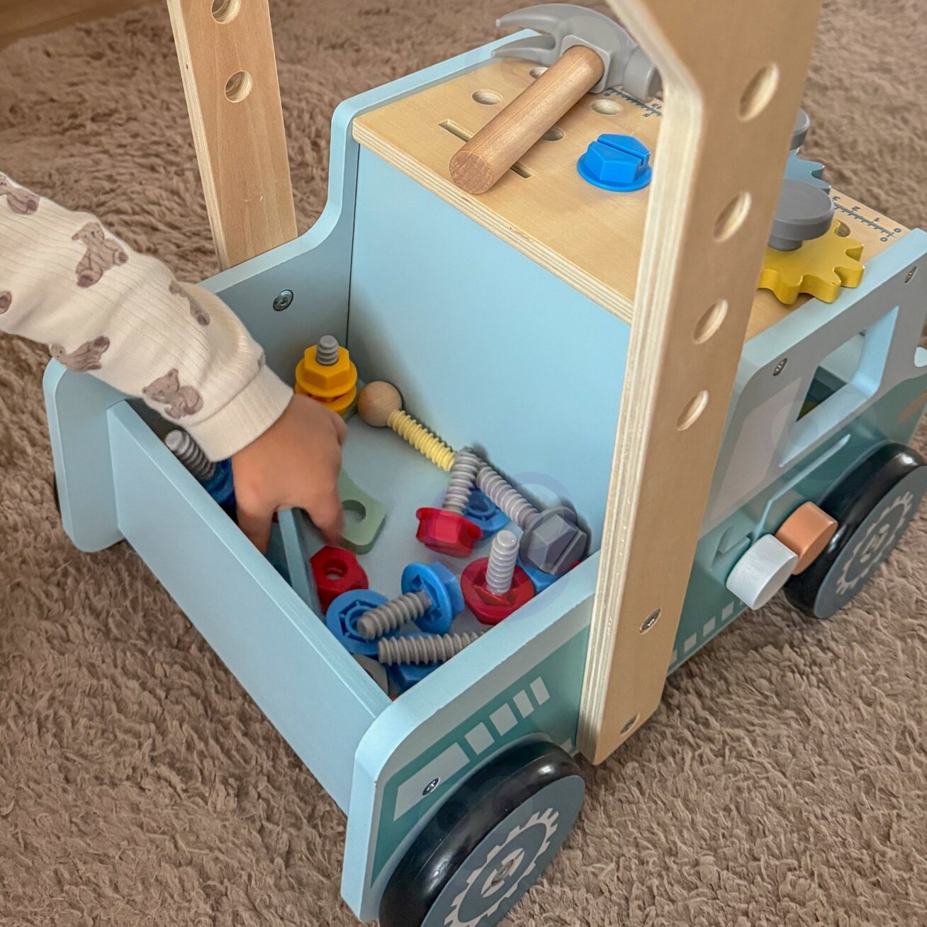 TOOKY TOY Medinė vaikštynė automobiliukas Mini dirbtuvės STEM 2