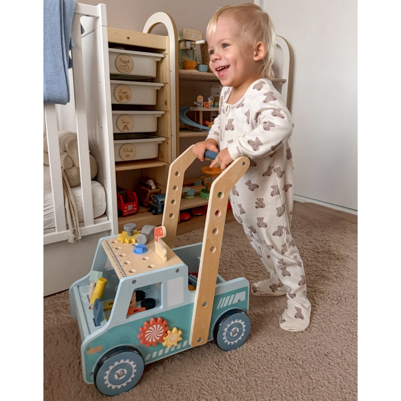TOOKY TOY Medinė vaikštynė automobiliukas Mini dirbtuvės STEM 4 TOOKY TOY Medinė vaikštynė automobiliukas Mini dirbtuvės STEM 4