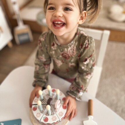 TOOKY TOY Medinis gimtadienio tortas su žvakutėmis ir lipukais 8