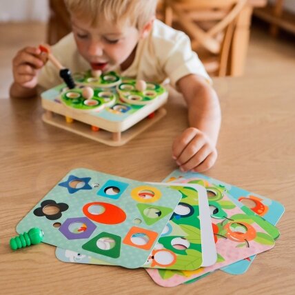 TOOKY TOY Medinis vikrumo žaidimas 2in1 Ištrauk kirmėlytes vaikams 3