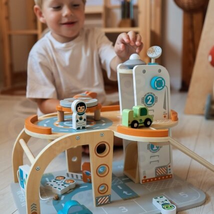 TOOKY TOY Medinis kosminis parkingas – kosminė stotis 5