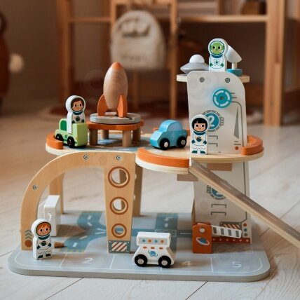 TOOKY TOY Medinis kosminis parkingas – kosminė stotis 8