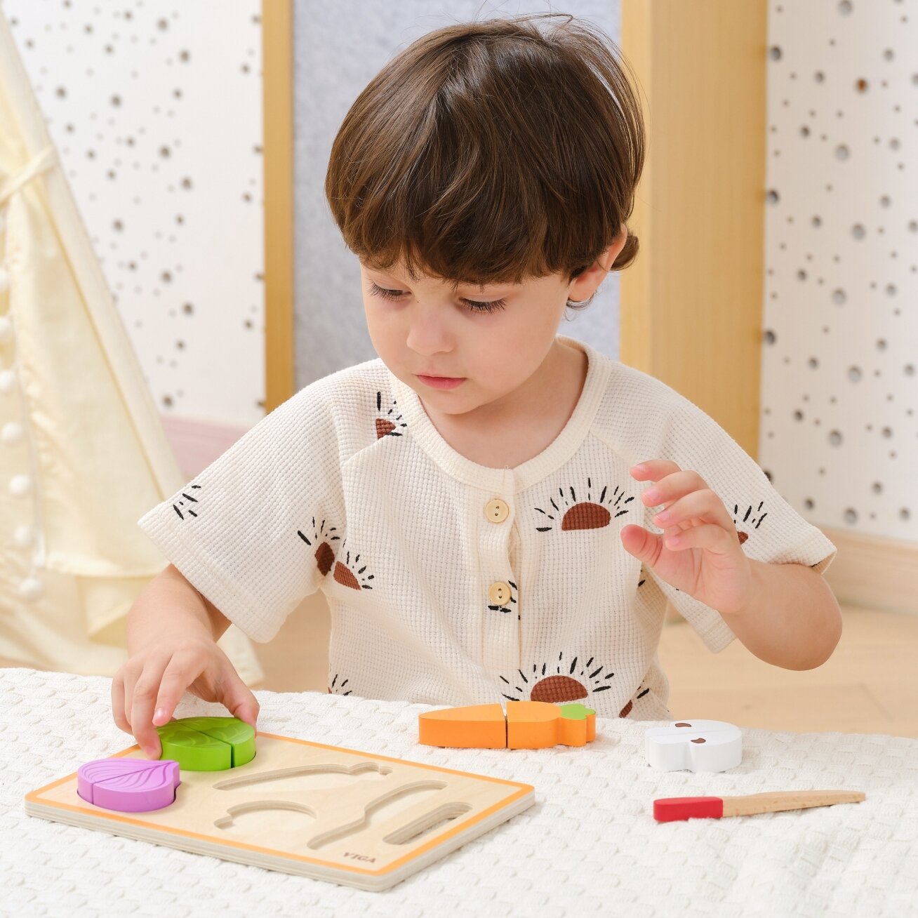 VIGA Medinė edukacinė Montessori dėlionė pjaustomos daržovės 2