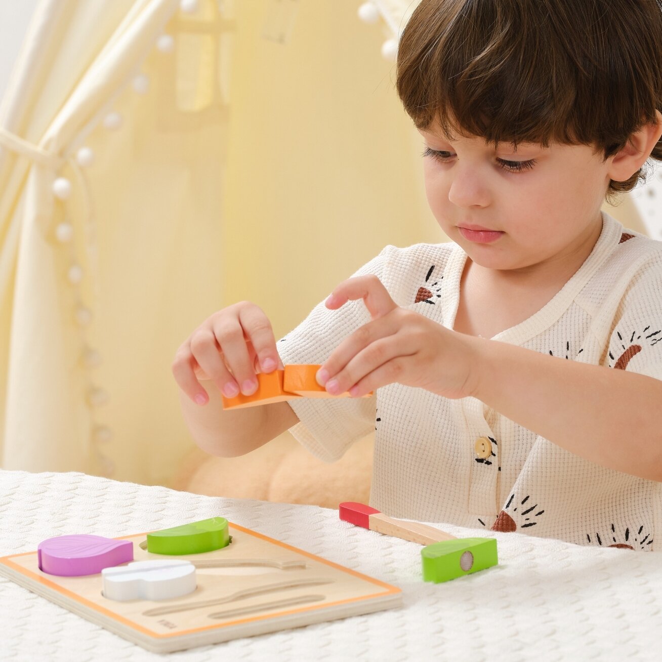 VIGA Medinė edukacinė Montessori dėlionė pjaustomos daržovės 4 VIGA Medinė edukacinė Montessori dėlionė pjaustomos daržovės 4