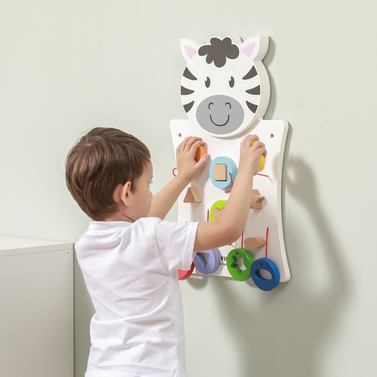 VIGA medinė manipuliacinė lentelė Zebra FSC sertifikatas Montessori 1 VIGA medinė manipuliacinė lentelė Zebra FSC sertifikatas Montessori 1
