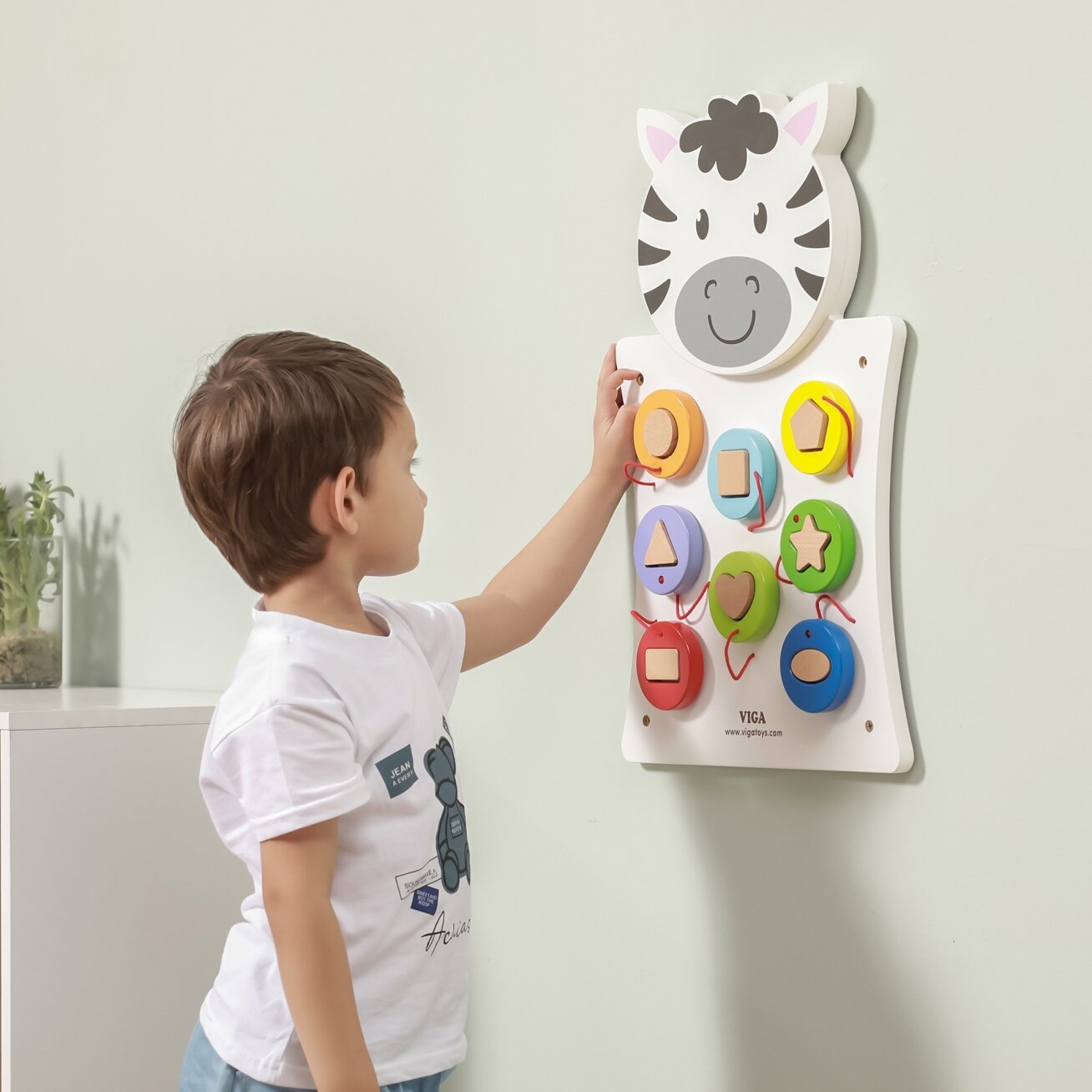 VIGA medinė manipuliacinė lentelė Zebra FSC sertifikatas Montessori 3 VIGA medinė manipuliacinė lentelė Zebra FSC sertifikatas Montessori 3