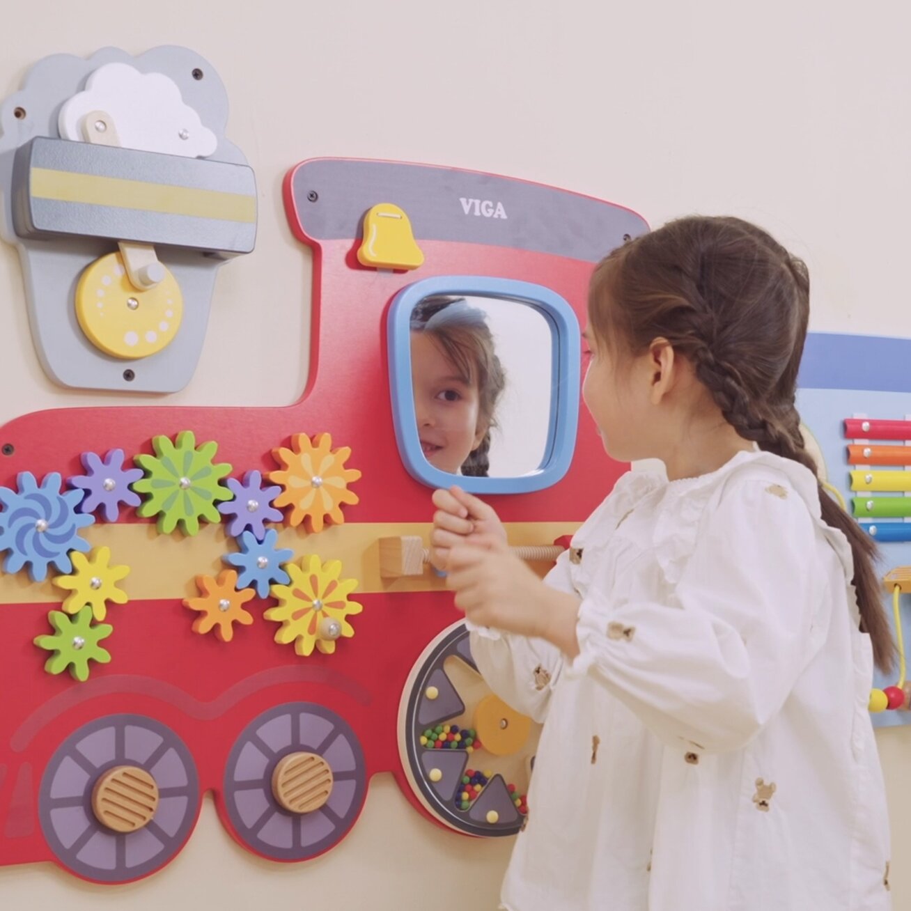 VIGA medinė sensorinė-manipuliacinė EDU lenta Traukinys 3