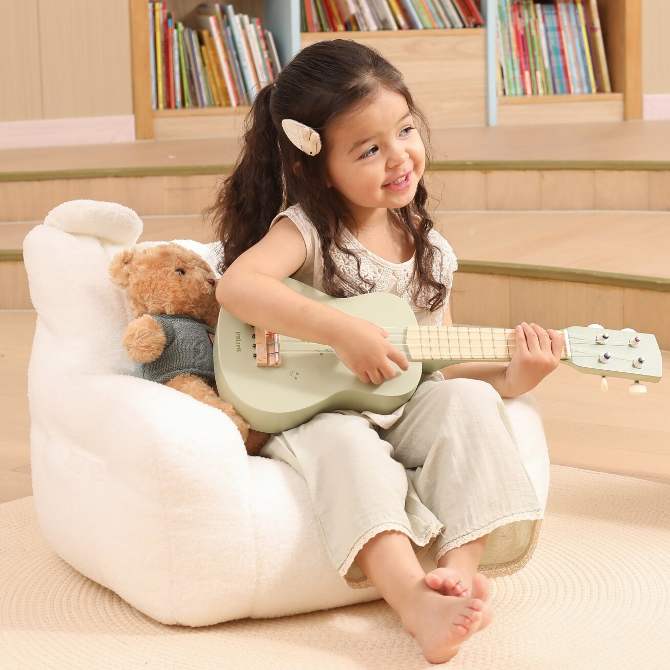 Viga medinė ukulelė gitara vaikams, žalia su natomis 1 Viga medinė ukulelė gitara vaikams, žalia su natomis 1