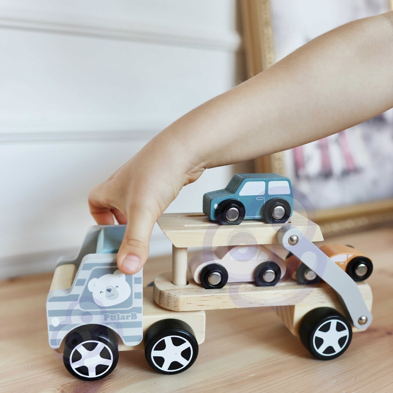VIGA PolarB medinis autovežis su Montessori automobiliukais 4 VIGA PolarB medinis autovežis su Montessori automobiliukais 4
