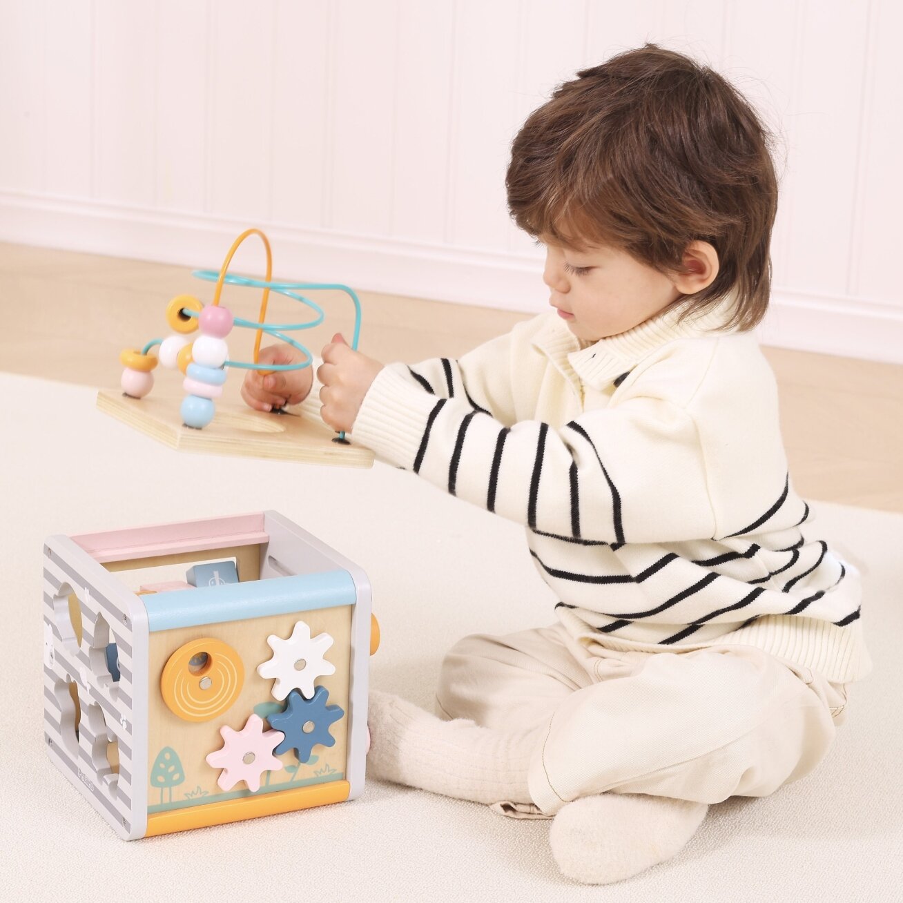 VIGA PolarB Activity Box medinis edukacinis žaidimų centras 5 viename kubas 1 VIGA PolarB Activity Box medinis edukacinis žaidimų centras 5 viename kubas 1