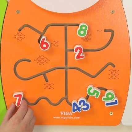 VIGA Medinė manipuliacinė lenta Skaičiai Katytė FSC sertifikatas Montessori 1 VIGA Medinė manipuliacinė lenta Skaičiai Katytė FSC sertifikatas Montessori 1