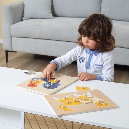 VIGA medinė Montessori dėlionė Gaidys su smeigtukais 1