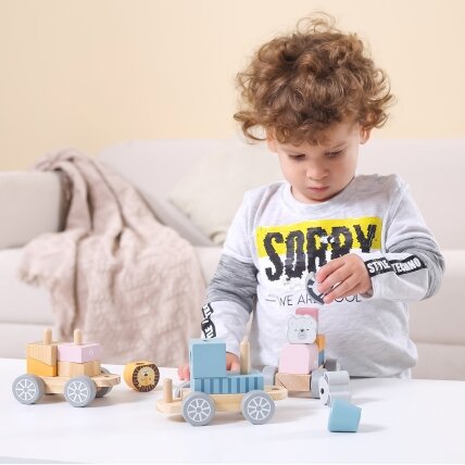 VIGA PolarB medinis traukinukas su vagonėliais ir gyvūnėliais dėliojimui Montessori 2