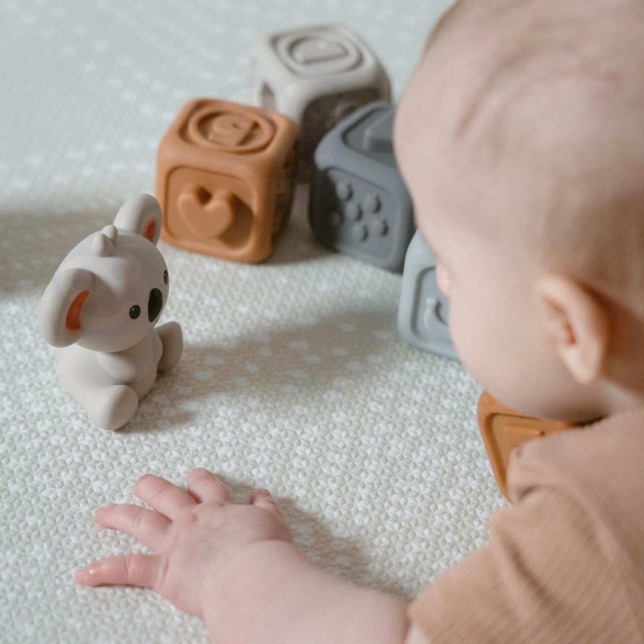 WOOPIE BABY Edukacinis rinkinys Piramidė Sensorinės kaladėlės 2in1 Kramtukas Skaičiai 7 WOOPIE BABY Edukacinis rinkinys Piramidė Sensorinės kaladėlės 2in1 Kramtukas Skaičiai 7