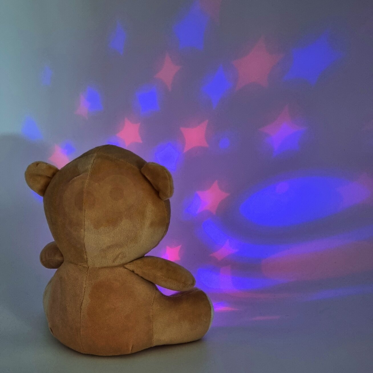 WOOPIE BABY Minkštas migdytojas-projektorius 2in1 Meškiukas – 10 lopšinių 1 WOOPIE BABY Minkštas migdytojas-projektorius 2in1 Meškiukas – 10 lopšinių 1
