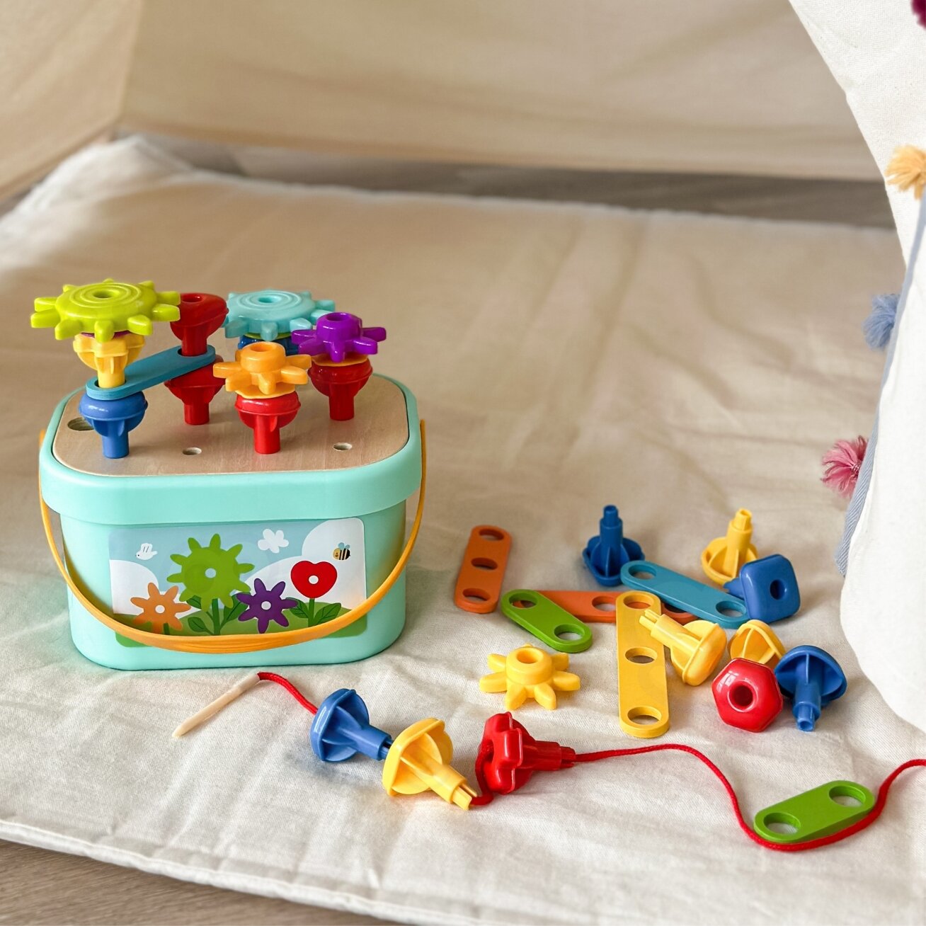 WOOPIE GREEN Konstrukcinis motorikos BOX Montessori 12w1 FSC 8 WOOPIE GREEN Konstrukcinis motorikos BOX Montessori 12w1 FSC 8