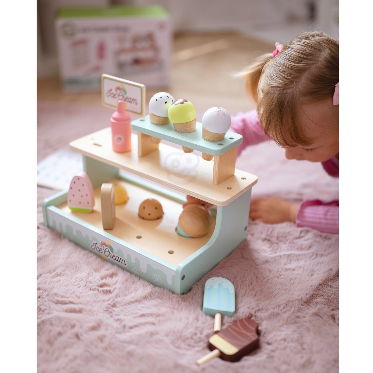 WOOPIE GREEN Medinė ledainė parduotuvėlė Rinkinys su ledais prekystalis 16 vnt. 4 WOOPIE GREEN Medinė ledainė parduotuvėlė Rinkinys su ledais prekystalis 16 vnt. 4