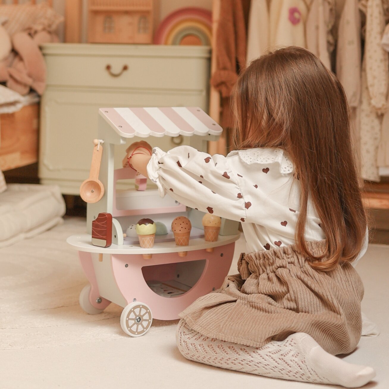 WOOPIE GREEN ledainė XXL pastelinis kioskeliukas su ledų vežimėliu 4 WOOPIE GREEN ledainė XXL pastelinis kioskeliukas su ledų vežimėliu 4
