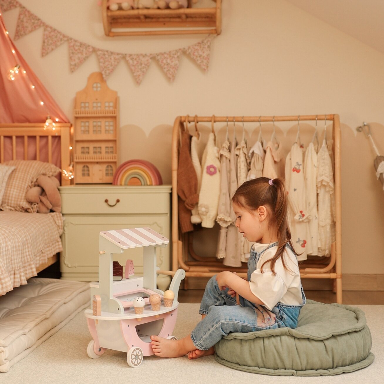 WOOPIE GREEN ledainė XXL pastelinis kioskeliukas su ledų vežimėliu 9 WOOPIE GREEN ledainė XXL pastelinis kioskeliukas su ledų vežimėliu 9