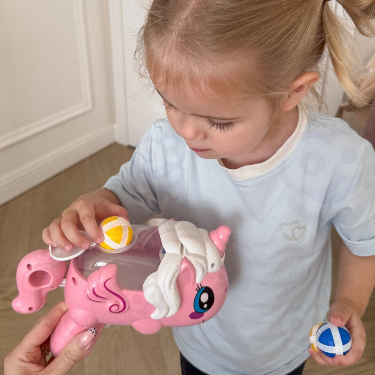 WOOPIE vikrumo žaidimas „Lipnūs smiginiai“ 2in1 rinkinys – taikinys ir paleidiklis Vienaragis 2 WOOPIE vikrumo žaidimas „Lipnūs smiginiai“ 2in1 rinkinys – taikinys ir paleidiklis Vienaragis 2