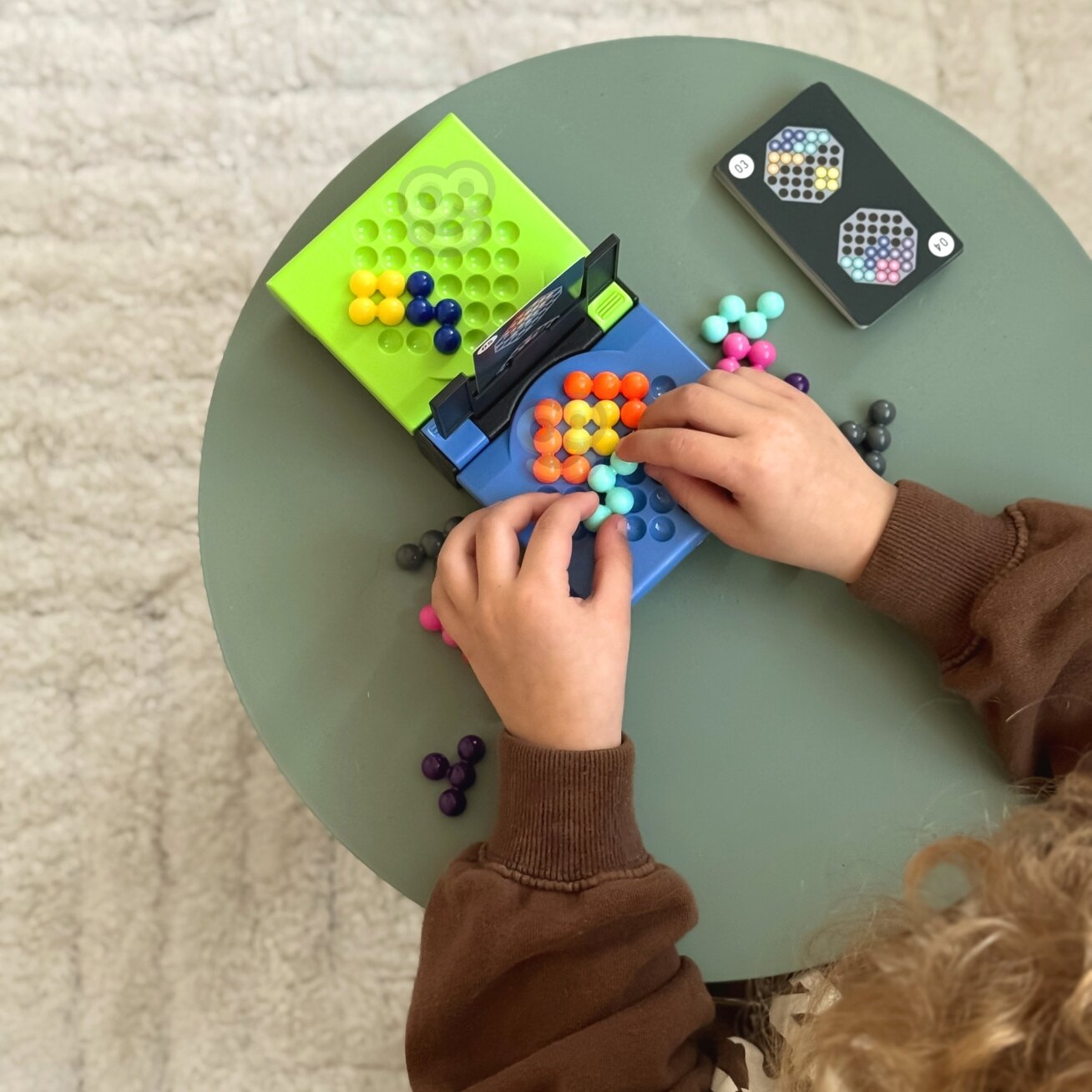 WOOPIE IQ loginis strateginis žaidimas smegenų treniruotei „Head to Head“ – rašto dėliojimas lenktyniaujant su laiku 3