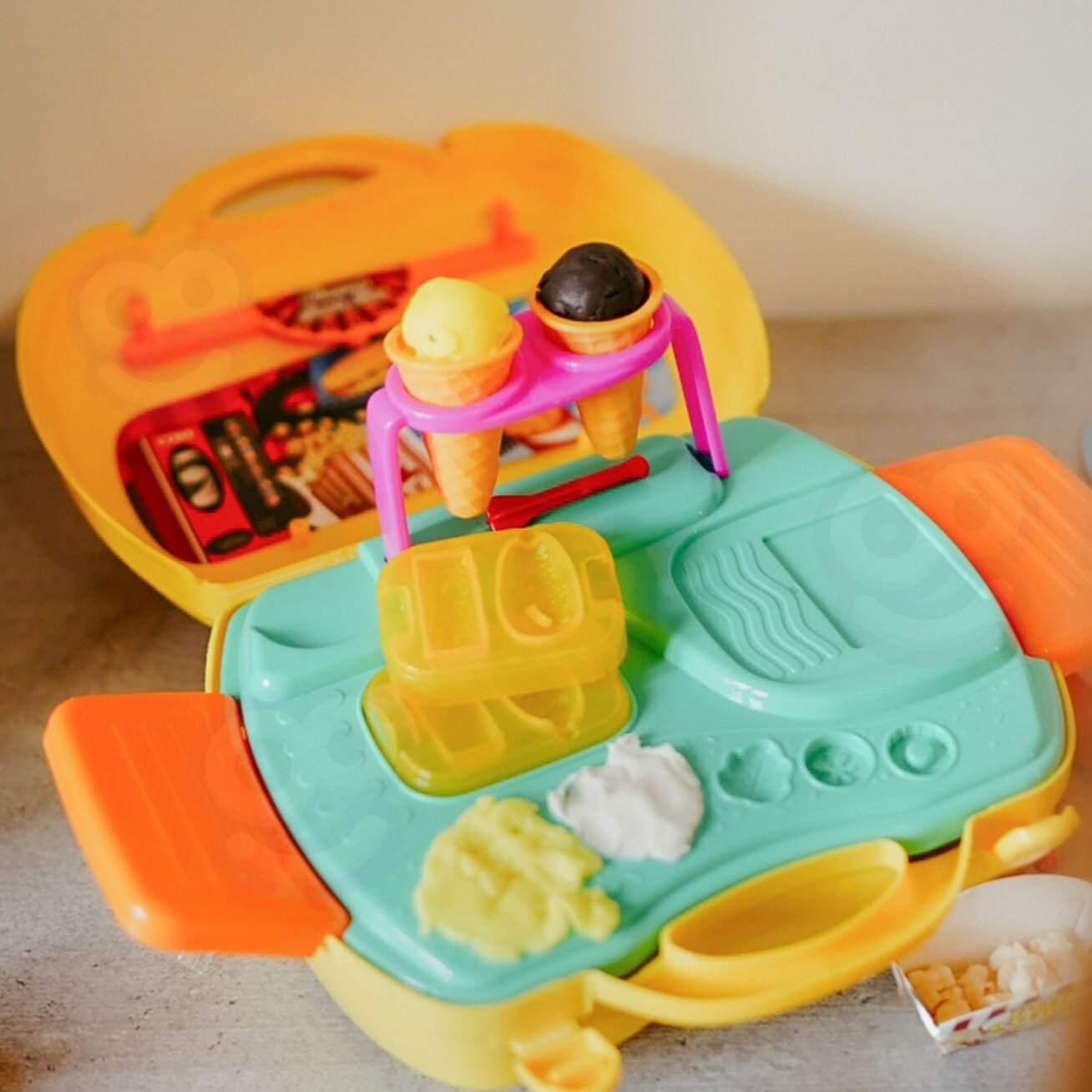 WOOPIE Plastilino užkandžių gaminimo rinkinys 4 WOOPIE Plastilino užkandžių gaminimo rinkinys 4
