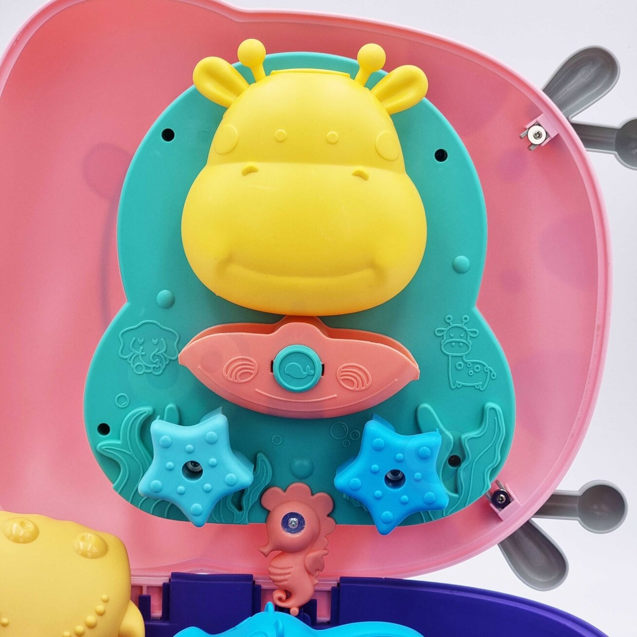 WOOPIE Smėlio žaidimų rinkinys 3in1 lagaminas Elniukas + vandens žaislas 4 WOOPIE Smėlio žaidimų rinkinys 3in1 lagaminas Elniukas + vandens žaislas 4