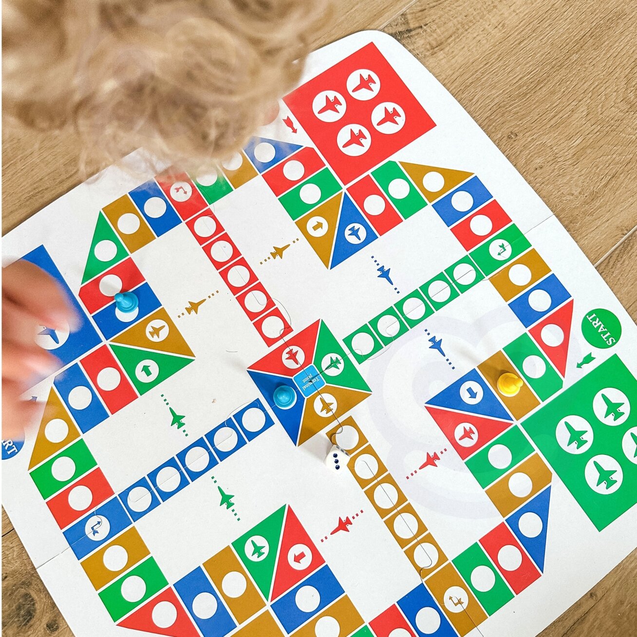 WOOPIE stalo žaidimas 2in1 Mažasis detektyvas + Ludo 6 WOOPIE stalo žaidimas 2in1 Mažasis detektyvas + Ludo 6