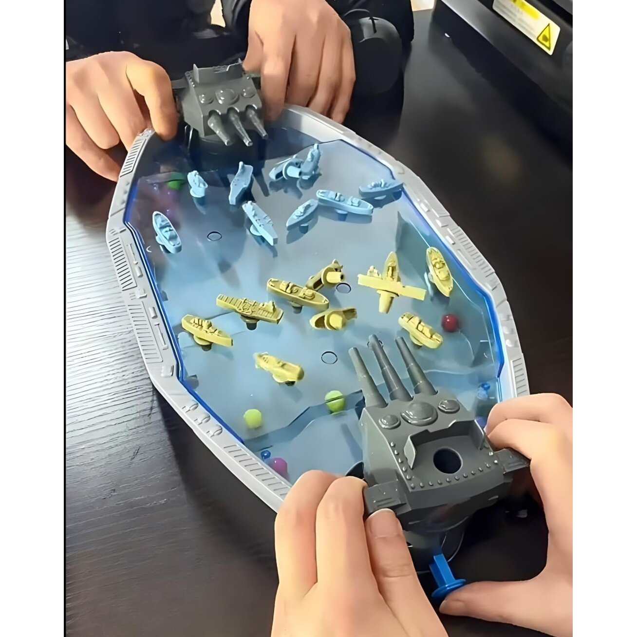 WOOPIE vikrumo žaidimas „Jūrų mūšis“ 3D laivai, kamuoliukų paleidimo įrenginys 3 WOOPIE vikrumo žaidimas „Jūrų mūšis“ 3D laivai, kamuoliukų paleidimo įrenginys 3