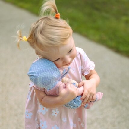 WOOPIE ROYAL kūdikio lėlė 36 cm su drabužėliais ir meškiuku, maitinimo priedai 11