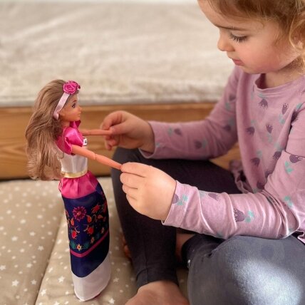 WOOPIE ROYAL Lėlės Pasaulio Moterys Lily Meksikietė Tradicinis kostiumas Gėlių raštas 3 WOOPIE ROYAL Lėlės Pasaulio Moterys Lily Meksikietė Tradicinis kostiumas Gėlių raštas 3